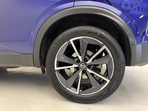 DG22FHA Nissan Qashqai 1.3 DiG-T MH 158 Tekna 5dr Thumbnail #15