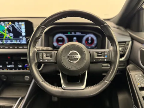 DG22FHA Nissan Qashqai 1.3 DiG-T MH 158 Tekna 5dr Thumbnail #26