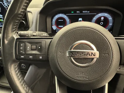 DG22FHA Nissan Qashqai 1.3 DiG-T MH 158 Tekna 5dr Thumbnail #27