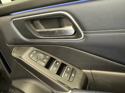 DG22FHA Nissan Qashqai 1.3 DiG-T MH 158 Tekna 5dr Thumbnail #30