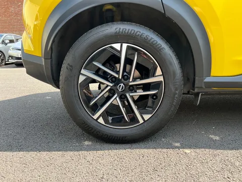 OW24LWZ Nissan Juke 1.0 DiG-T N-Connecta 5dr Thumbnail #9