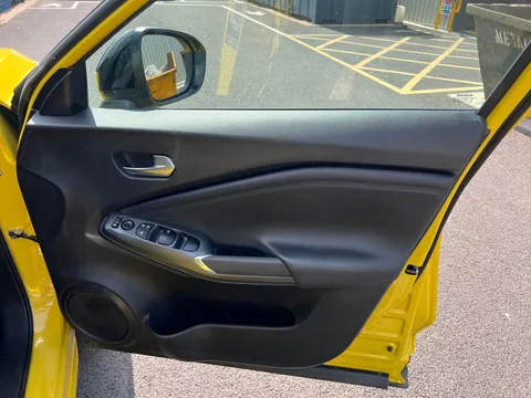 OW24LWZ Nissan Juke 1.0 DiG-T N-Connecta 5dr Thumbnail #21