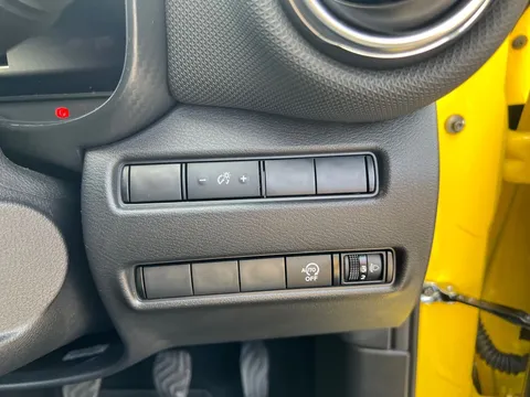 OW24LWZ Nissan Juke 1.0 DiG-T N-Connecta 5dr Thumbnail #16