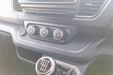 VO23URL Renault Trafic LL30 Blue dCi 150 Extra 9 Seater Thumbnail #41