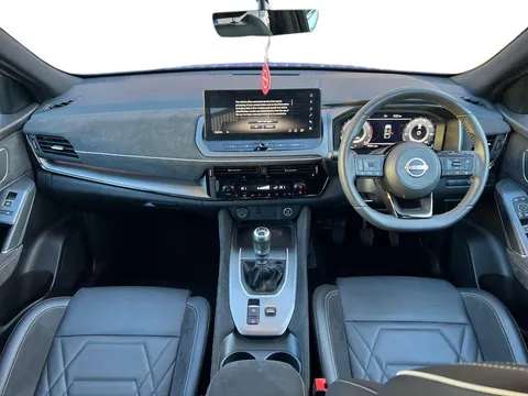 OV74JKF Nissan Qashqai 1.3 DiG-T MH N-Design 5dr Thumbnail #12