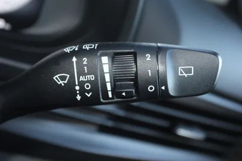 EA74NHU Hyundai i20 1.0T GDi Premium 5dr Thumbnail #25