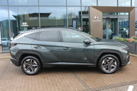 EK25UDE Hyundai Tucson 1.6T Premium 5dr Thumbnail #5