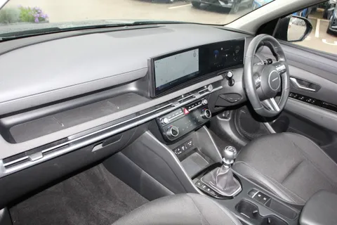 EK25UDE Hyundai Tucson 1.6T Premium 5dr Thumbnail #3