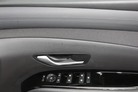 EK25UDE Hyundai Tucson 1.6T Premium 5dr Thumbnail #27