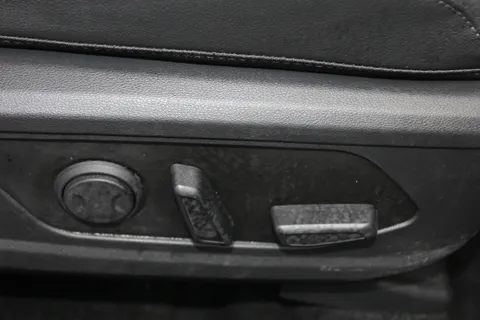 EK25UDE Hyundai Tucson 1.6T Premium 5dr Thumbnail #26