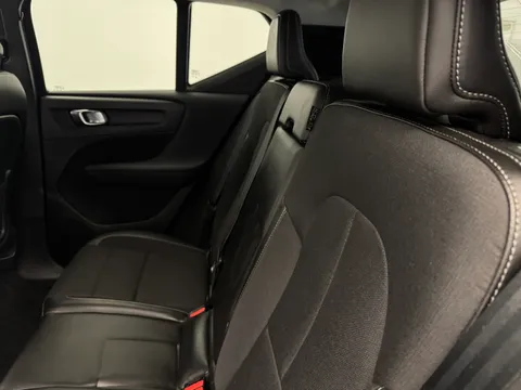 EU68KWC Volvo XC40 2.0 T4 Momentum 5dr AWD Geartronic Thumbnail #19