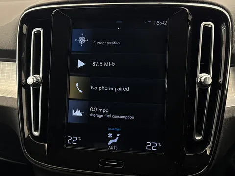 EU68KWC Volvo XC40 2.0 T4 Momentum 5dr AWD Geartronic Thumbnail #30