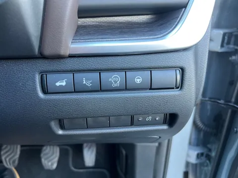 OW24XJG Nissan Qashqai 1.3 DiG-T MH Tekna 5dr Thumbnail #24