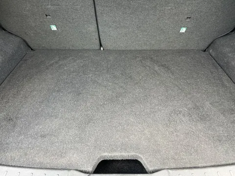 DX74XJB Nissan Juke 1.6 Hybrid N-Connecta 5dr Auto Thumbnail #17