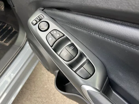 DX74XJB Nissan Juke 1.6 Hybrid N-Connecta 5dr Auto Thumbnail #21