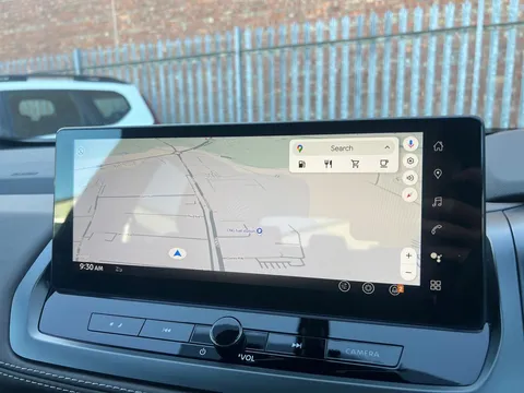 OW24VWH Nissan Qashqai 1.3 DiG-T MH Tekna 5dr Thumbnail #12