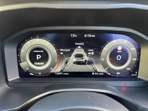 DS74UHZ Nissan Qashqai 1.3 DiG-T MH 158 N-Connecta [Glass Rf] 5dr Xtronic Thumbnail #11