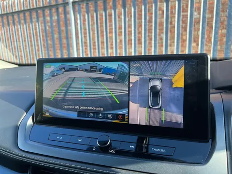 DS74UHZ Nissan Qashqai 1.3 DiG-T MH 158 N-Connecta [Glass Rf] 5dr Xtronic Thumbnail #13