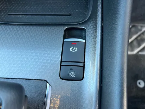 DS74UHZ Nissan Qashqai 1.3 DiG-T MH 158 N-Connecta [Glass Rf] 5dr Xtronic Thumbnail #25