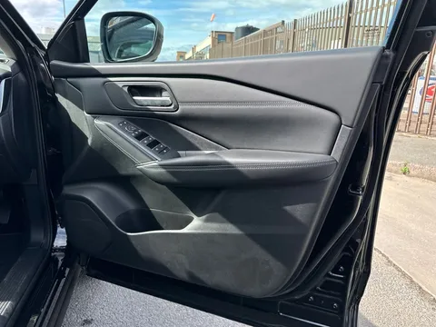 OV25ECN Nissan Qashqai 1.5 E-Power N-Connecta 5dr Auto Thumbnail #17