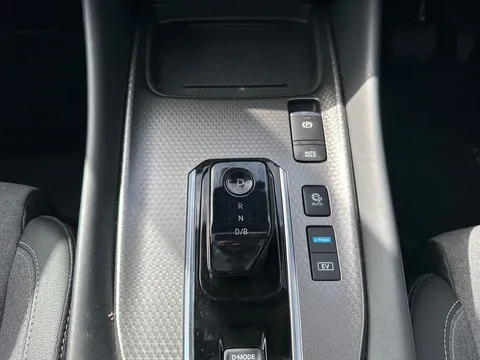 OV25ECN Nissan Qashqai 1.5 E-Power N-Connecta 5dr Auto Thumbnail #23