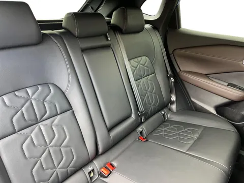 LP24VRZ Nissan Qashqai 1.3 DiG-T MH Tekna 5dr Thumbnail #14