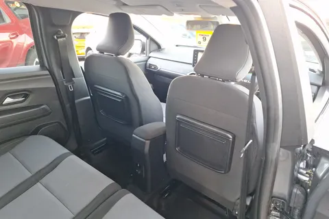 CJ24HYM Dacia Jogger 1.6 HEV Extreme 5dr Auto Thumbnail #14