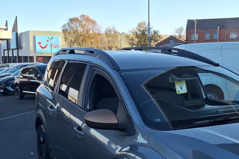 CJ24HYM Dacia Jogger 1.6 HEV Extreme 5dr Auto Thumbnail #21