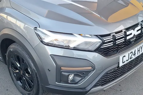 CJ24HYM Dacia Jogger 1.6 HEV Extreme 5dr Auto Thumbnail #22