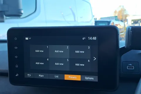 CJ24HYM Dacia Jogger 1.6 HEV Extreme 5dr Auto Thumbnail #30