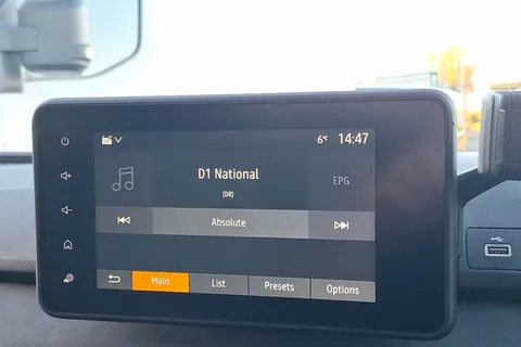 CJ24HYM Dacia Jogger 1.6 HEV Extreme 5dr Auto Thumbnail #32