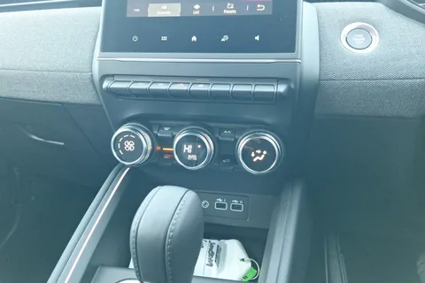 BG75OHJ Renault Clio 1.6 E-TECH full hybrid 145 Techno 5dr Auto Thumbnail #27