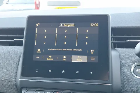 BG75OHJ Renault Clio 1.6 E-TECH full hybrid 145 Techno 5dr Auto Thumbnail #30