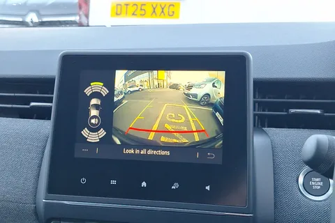 BG75OHJ Renault Clio 1.6 E-TECH full hybrid 145 Techno 5dr Auto Thumbnail #31