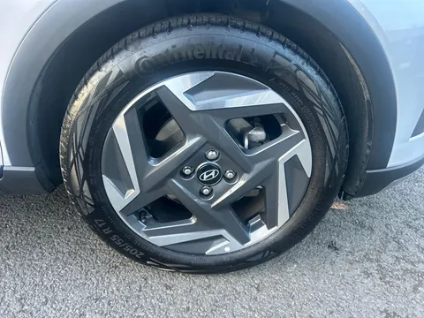 DV25OAH Hyundai Bayon 1.0 TGDi Ultimate 5dr Thumbnail #25