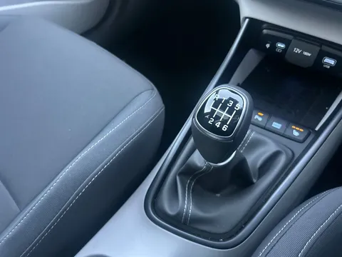 DV25OAH Hyundai Bayon 1.0 TGDi Ultimate 5dr Thumbnail #22