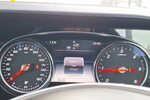 BX18OZE Mercedes-Benz E-Class E220d AMG Line Premium 2dr 9G-Tronic Thumbnail #12