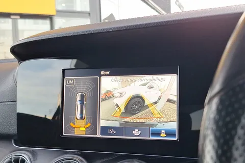 BX18OZE Mercedes-Benz E-Class E220d AMG Line Premium 2dr 9G-Tronic Thumbnail #32