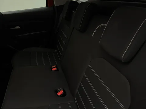 DY73NZJ Dacia Duster 1.3 TCe 130 Journey 5dr Thumbnail #10