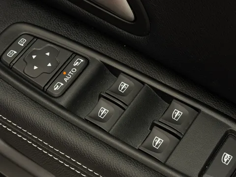 DY73NZJ Dacia Duster 1.3 TCe 130 Journey 5dr Thumbnail #18