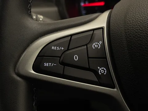 DY73NZJ Dacia Duster 1.3 TCe 130 Journey 5dr Thumbnail #21