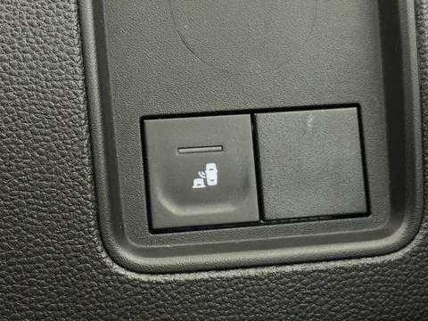 DY73NZJ Dacia Duster 1.3 TCe 130 Journey 5dr Thumbnail #27