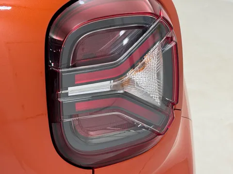 DY73NZJ Dacia Duster 1.3 TCe 130 Journey 5dr Thumbnail #32