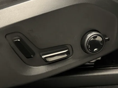 RJ24TTF Volvo XC90 2.0 B5P [250] Ultra Dark 5dr AWD Geartronic Thumbnail #22