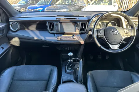 DY67WOA Toyota RAV4 2.0 D-4D Icon 5dr [Nav] 2WD Thumbnail #5