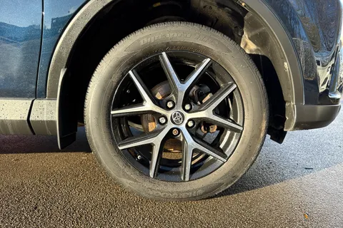 DY67WOA Toyota RAV4 2.0 D-4D Icon 5dr [Nav] 2WD Thumbnail #10