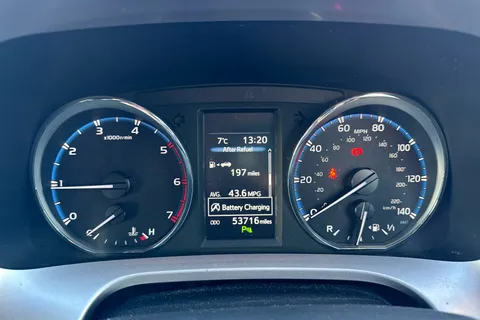 DY67WOA Toyota RAV4 2.0 D-4D Icon 5dr [Nav] 2WD Thumbnail #12