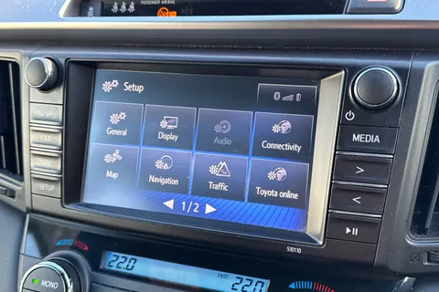 DY67WOA Toyota RAV4 2.0 D-4D Icon 5dr [Nav] 2WD Thumbnail #16