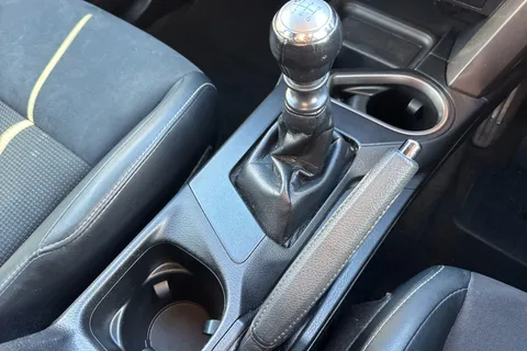 DY67WOA Toyota RAV4 2.0 D-4D Icon 5dr [Nav] 2WD Thumbnail #20