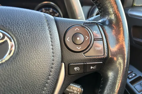 DY67WOA Toyota RAV4 2.0 D-4D Icon 5dr [Nav] 2WD Thumbnail #22